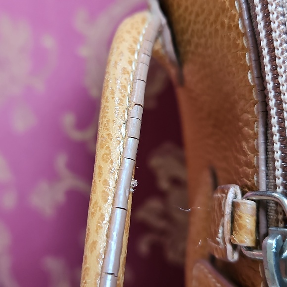 TOD'S  Leather Shoulder Bag - Picture 10 of 14